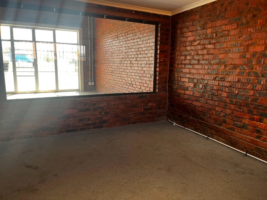 To Let commercial Property for Rent in Melodie North West